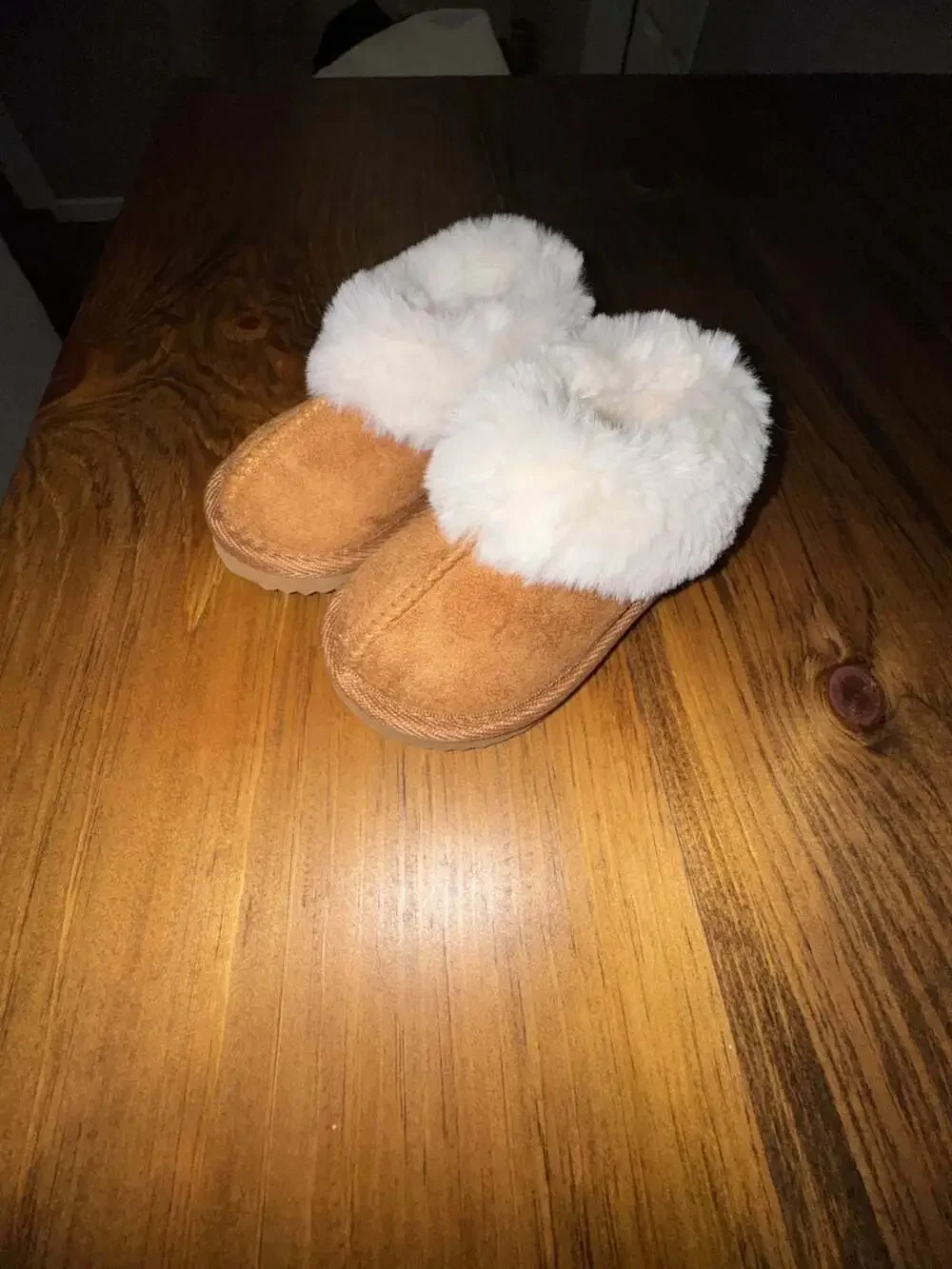 Wonder Nation Toddler Girls Faux Fur Trim Slippers Chestnut Brown Size 5-6